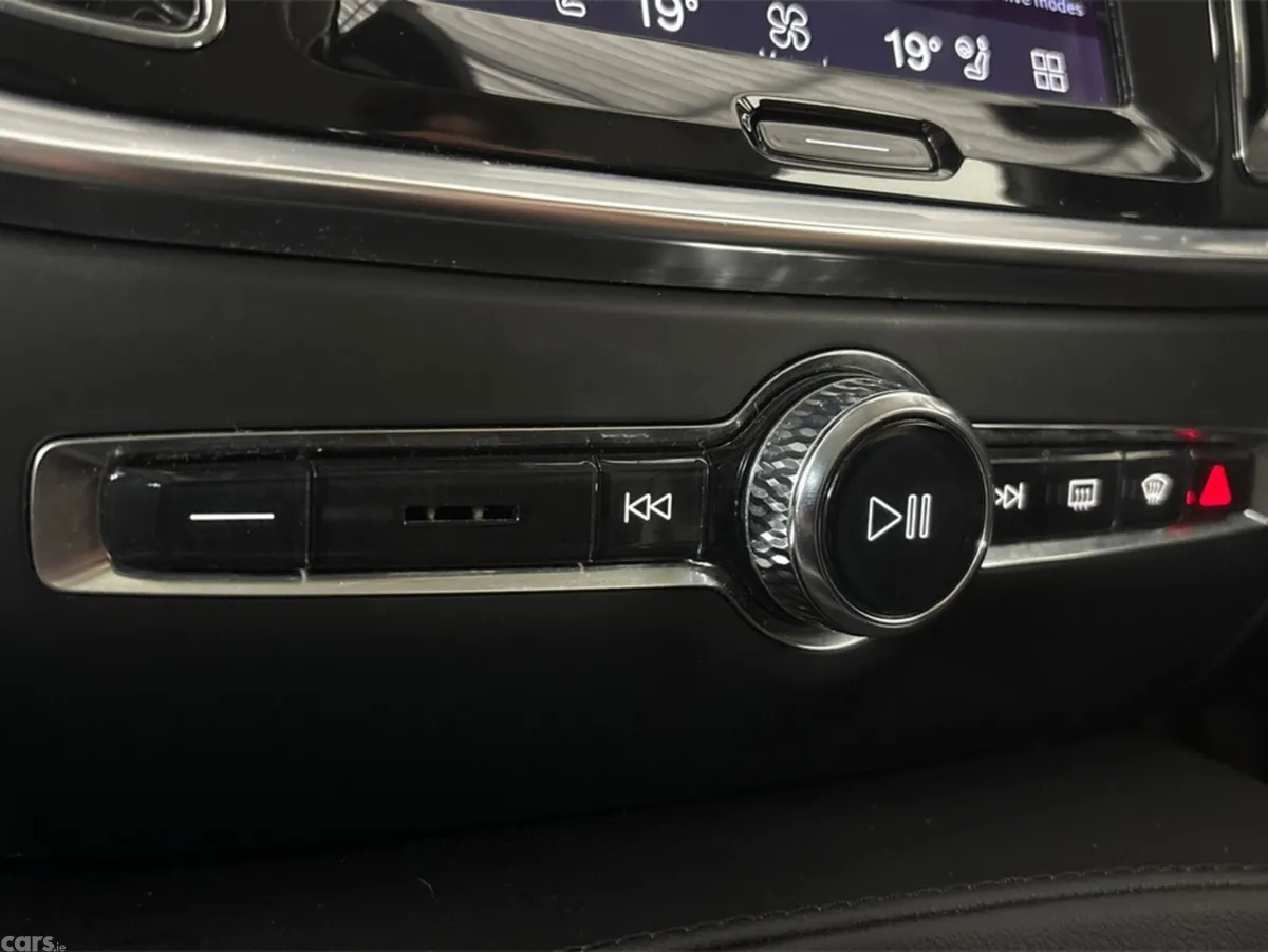 Volvo V60 Estate, Petrol Plug-in Hybrid, 2023, Grey