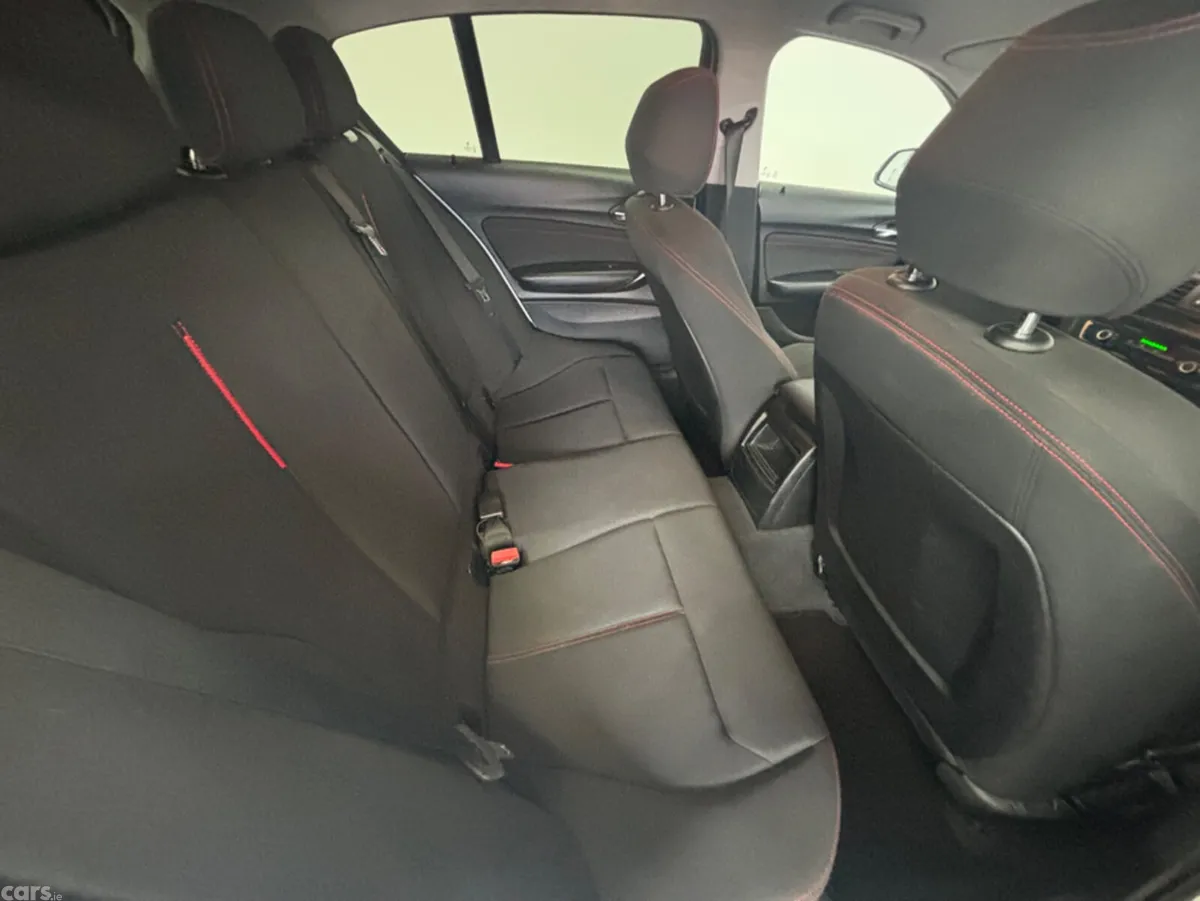 BMW 1-Series Hatchback, Diesel, 2015, White