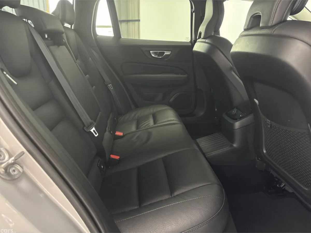Volvo V60 Estate, Petrol Hybrid, 2023, Grey