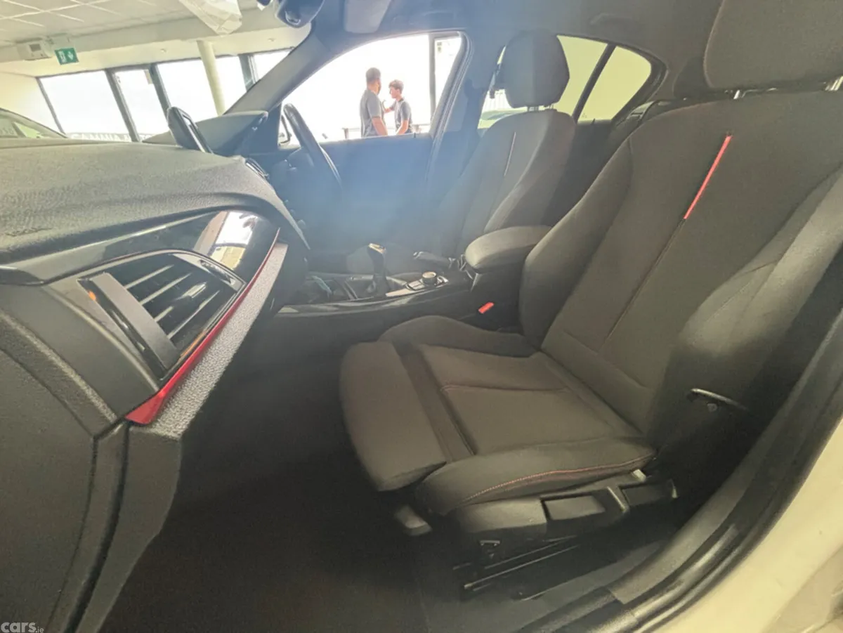 BMW 1-Series Hatchback, Diesel, 2015, White