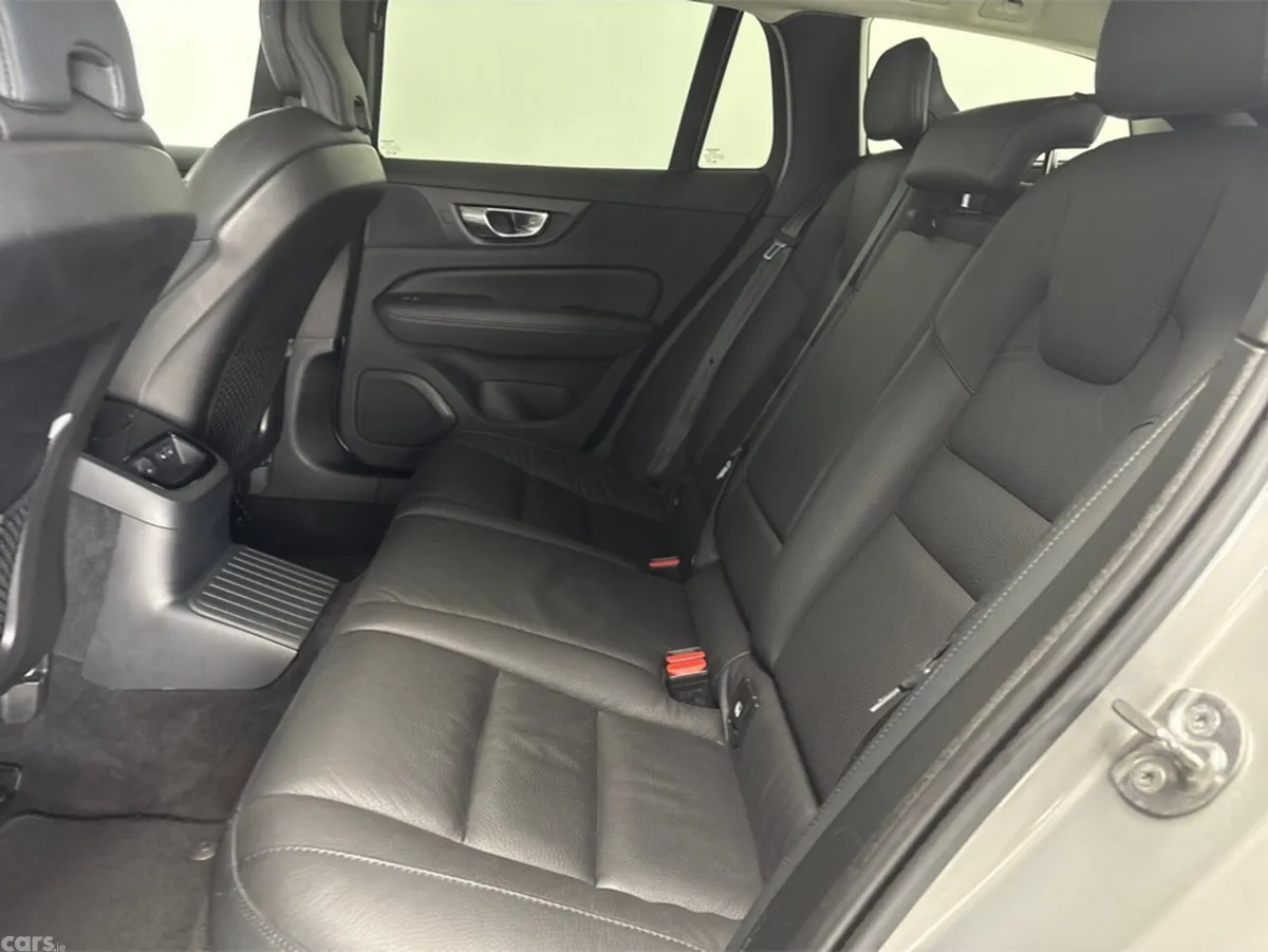 Volvo V60 Estate, Petrol Plug-in Hybrid, 2023, Grey