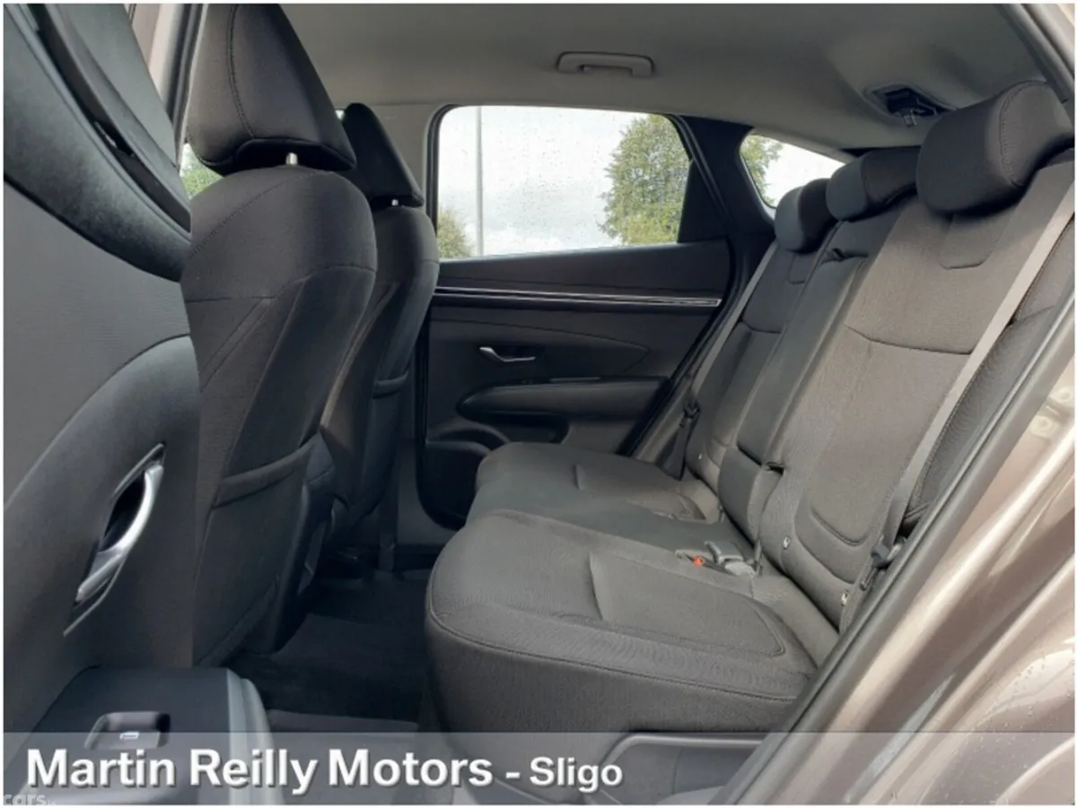 Hyundai Tucson MPV, Diesel, 2023, Brown