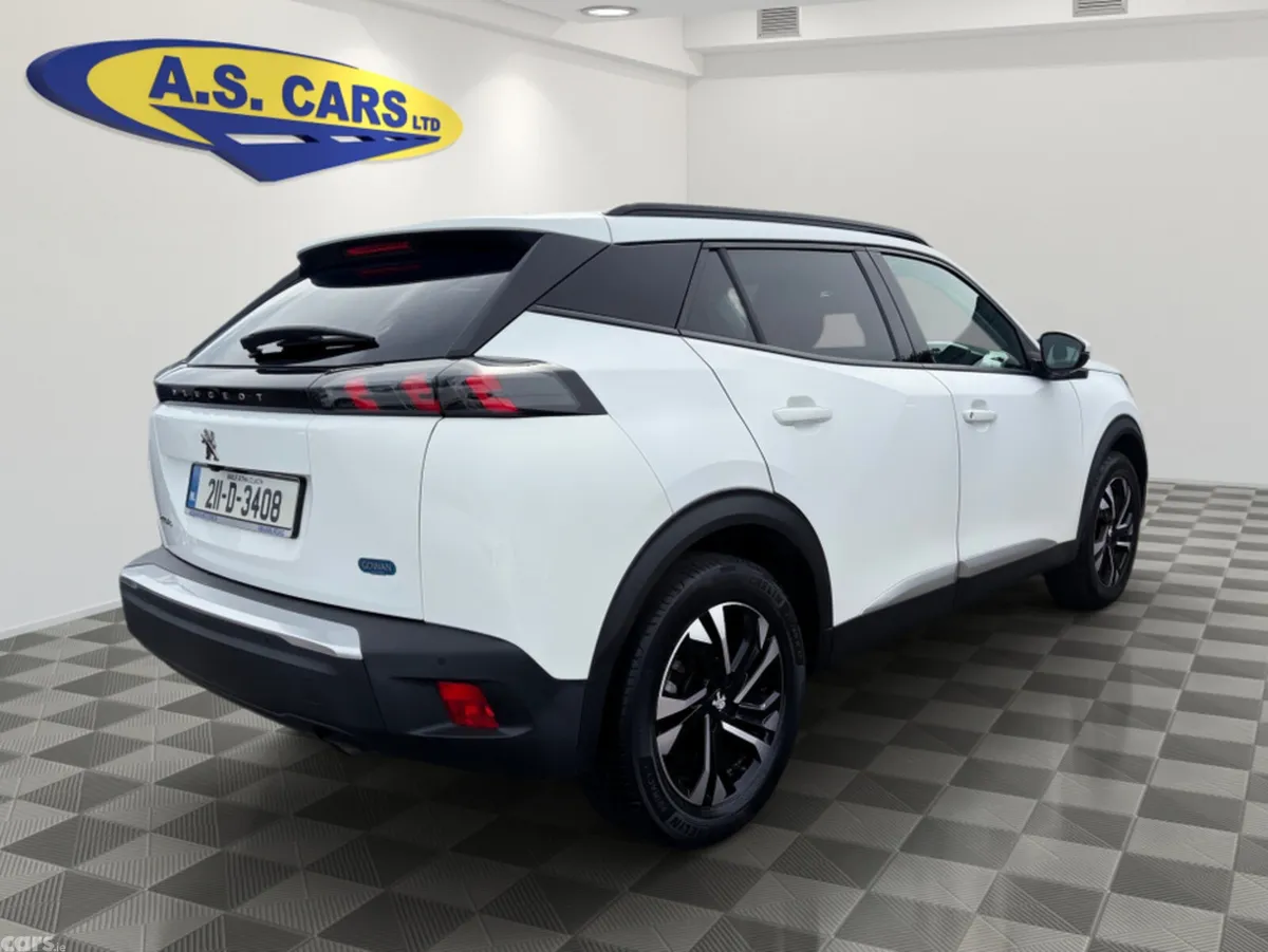 Peugeot 2008 Hatchback, Diesel, 2021, White