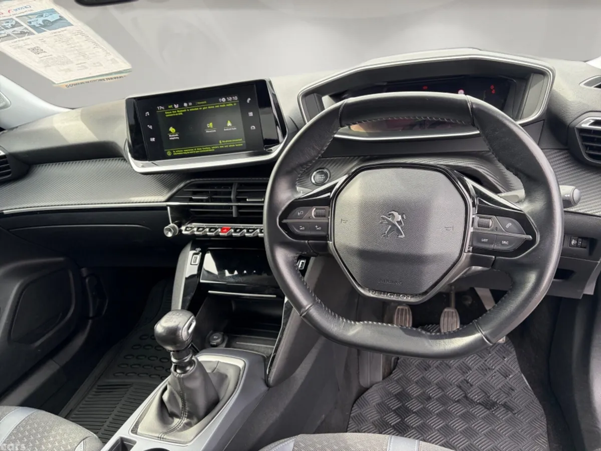 Peugeot 2008 Hatchback, Diesel, 2021, White