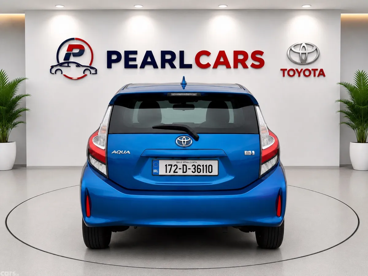 Toyota Aqua Hatchback, Petrol Hybrid, 2017, Blue