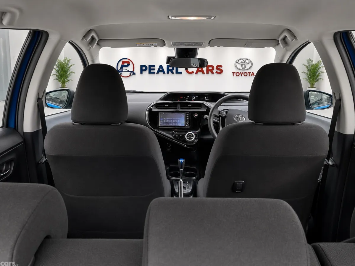 Toyota Aqua Hatchback, Petrol Hybrid, 2017, Blue