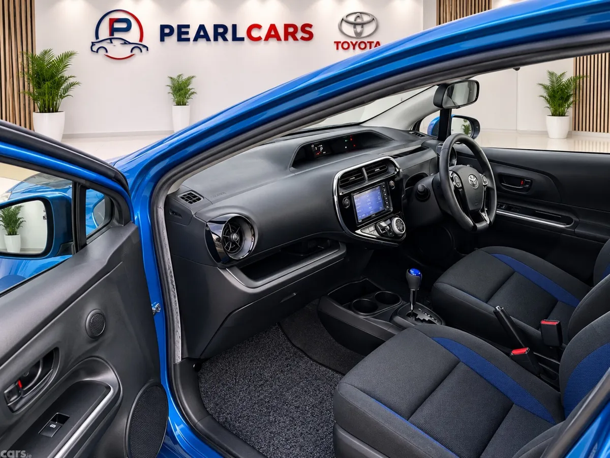 Toyota Aqua Hatchback, Petrol Hybrid, 2017, Blue