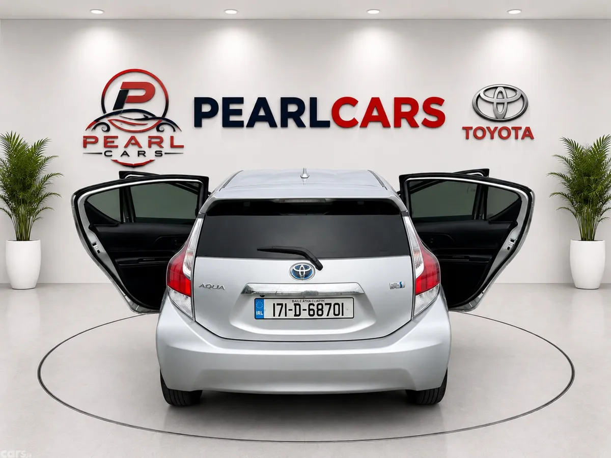 Toyota Aqua Hatchback, Petrol Hybrid, 2017, Silver