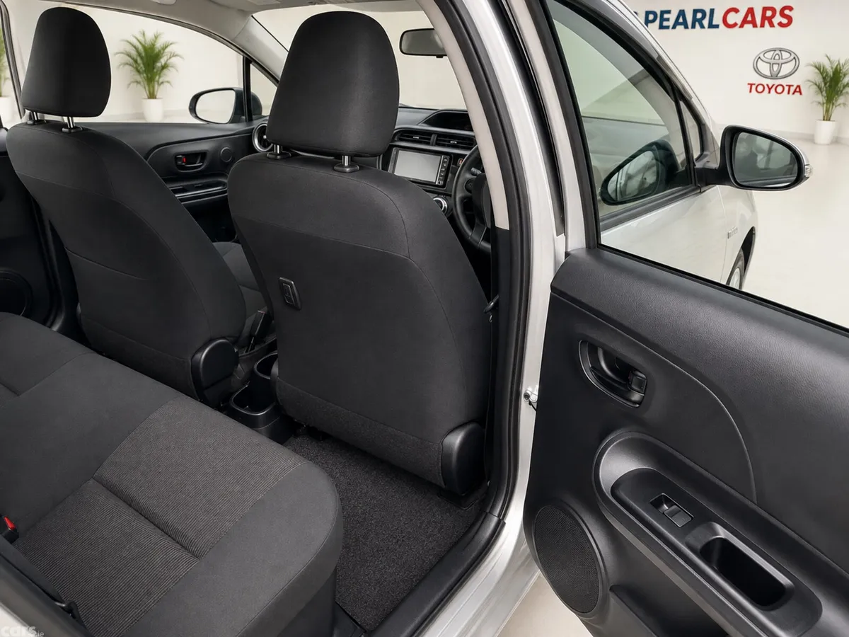 Toyota Aqua Hatchback, Petrol Hybrid, 2017, Silver