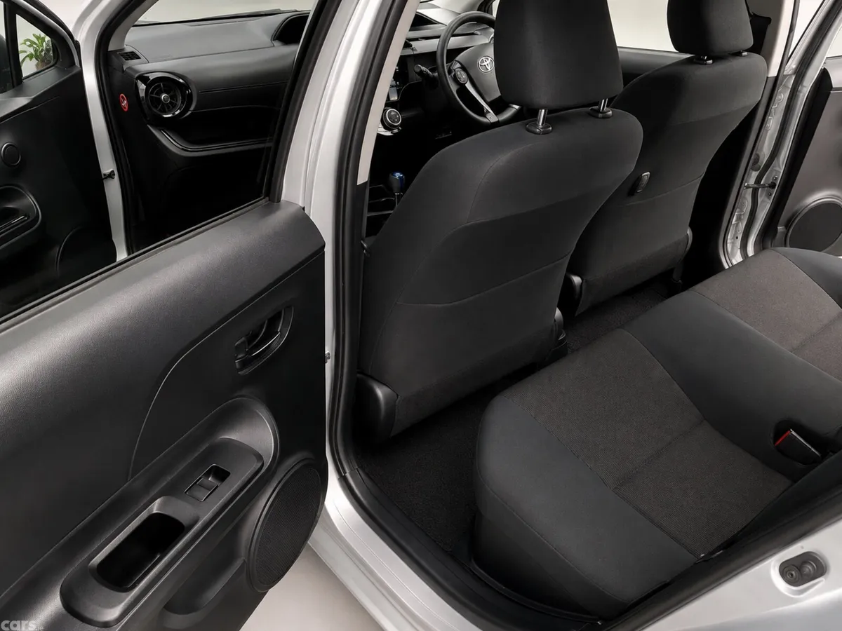Toyota Aqua Hatchback, Petrol Hybrid, 2017, Silver