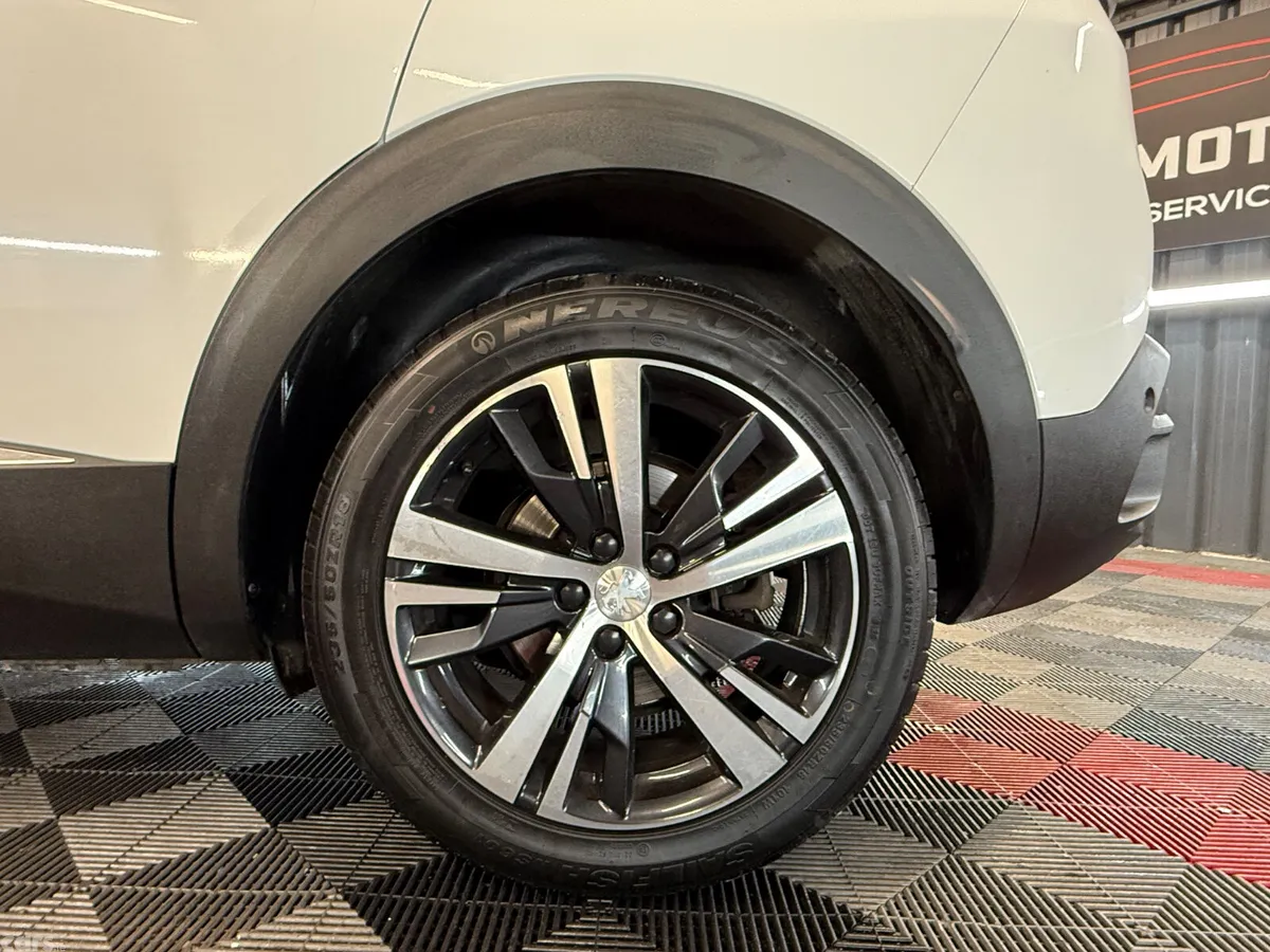 Peugeot 3008 MPV, Diesel, 2019, White