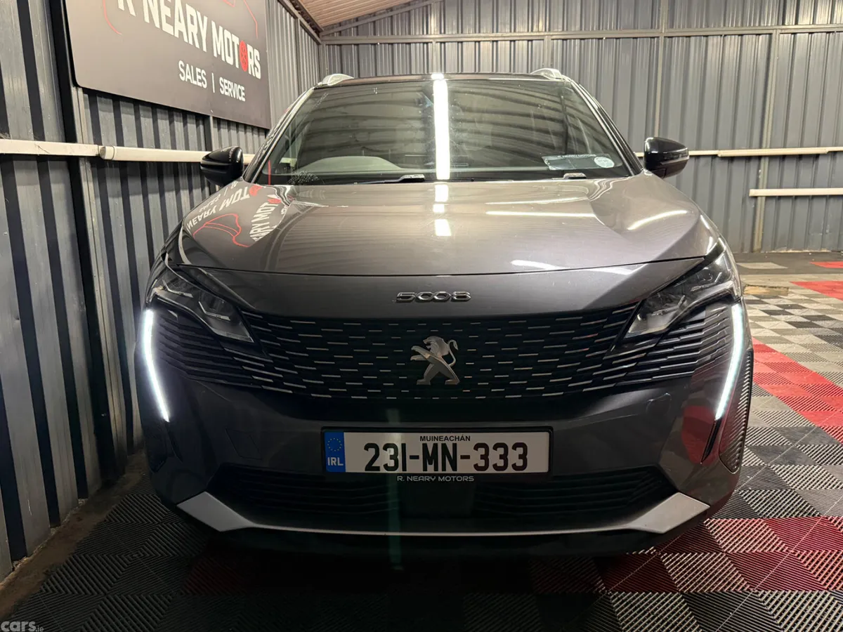 Peugeot 5008 MPV, Diesel, 2023, Grey