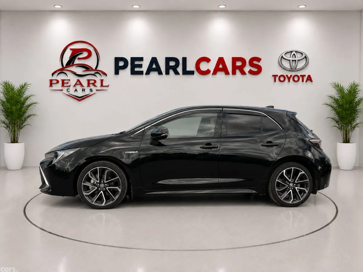 Toyota Corolla Hatchback, Petrol Hybrid, 2018, Black
