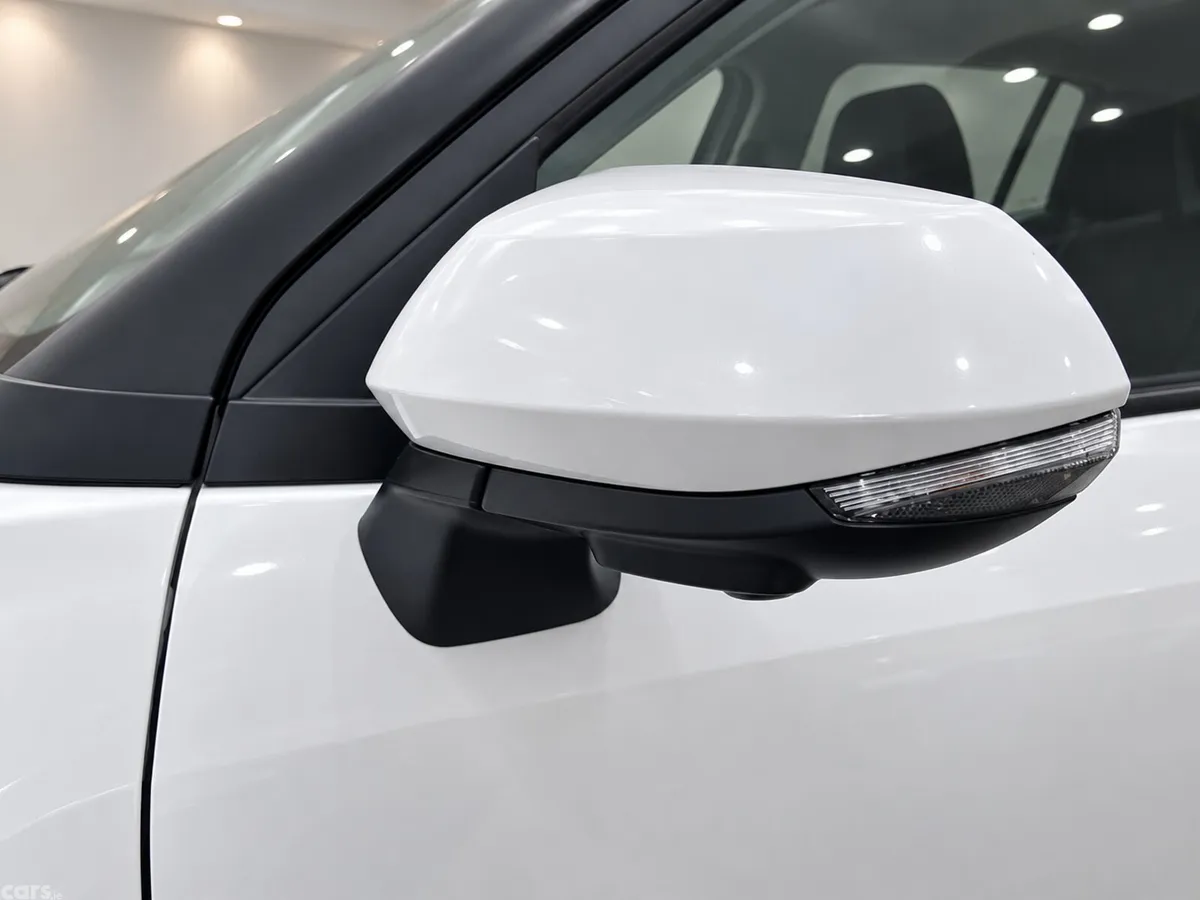 Toyota Yaris Cross SUV, Petrol Hybrid, 2024, White