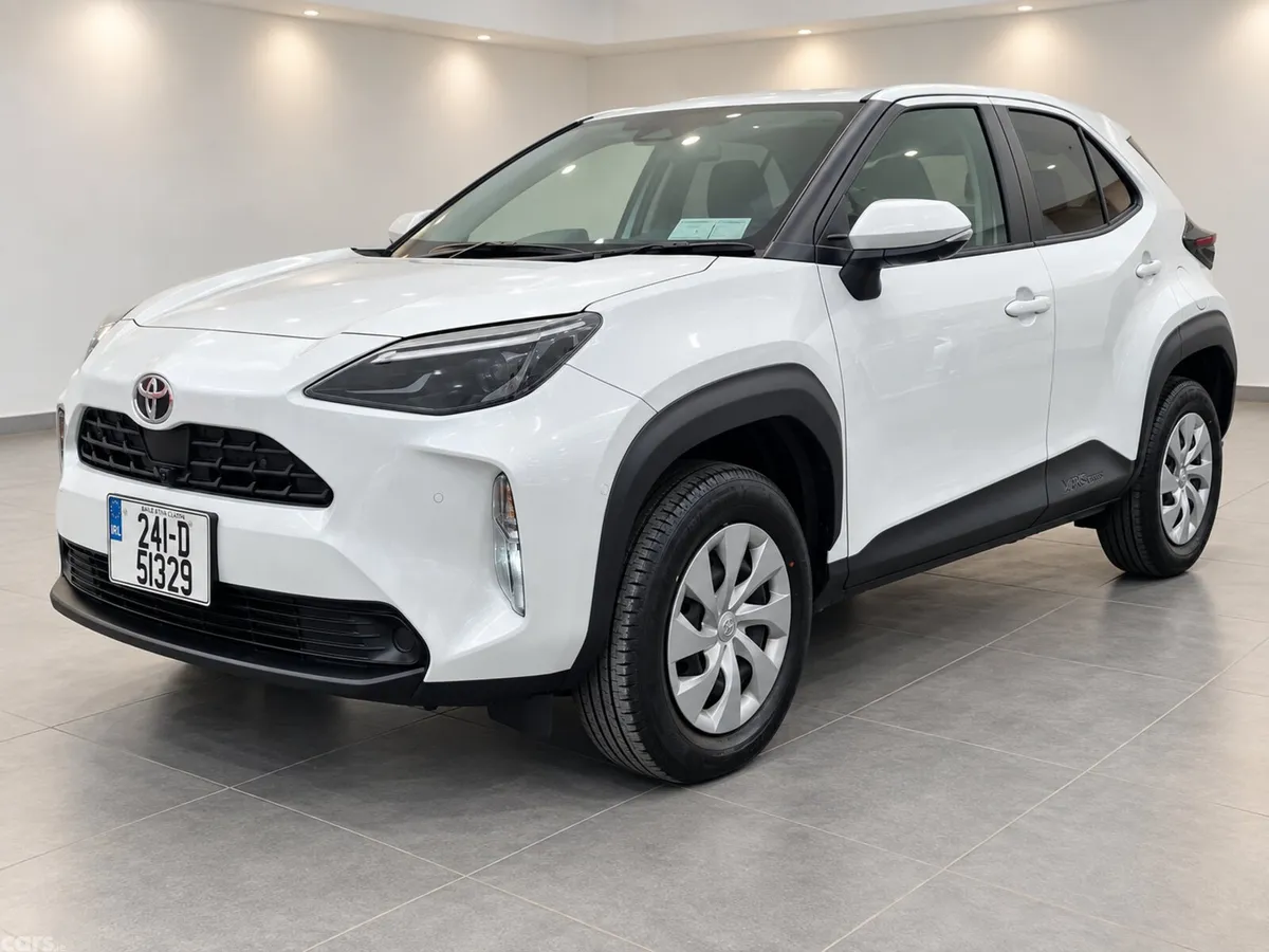 Toyota Yaris Cross SUV, Petrol Hybrid, 2024, White