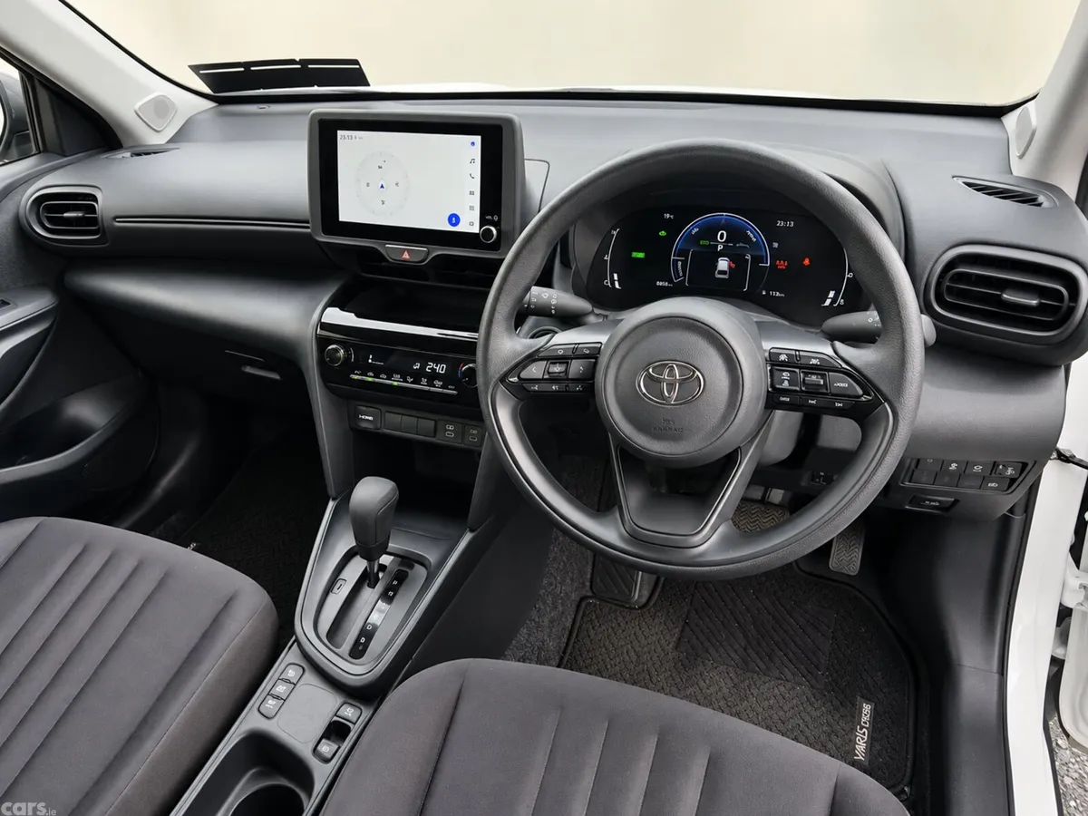 Toyota Yaris Cross SUV, Petrol Hybrid, 2024, White