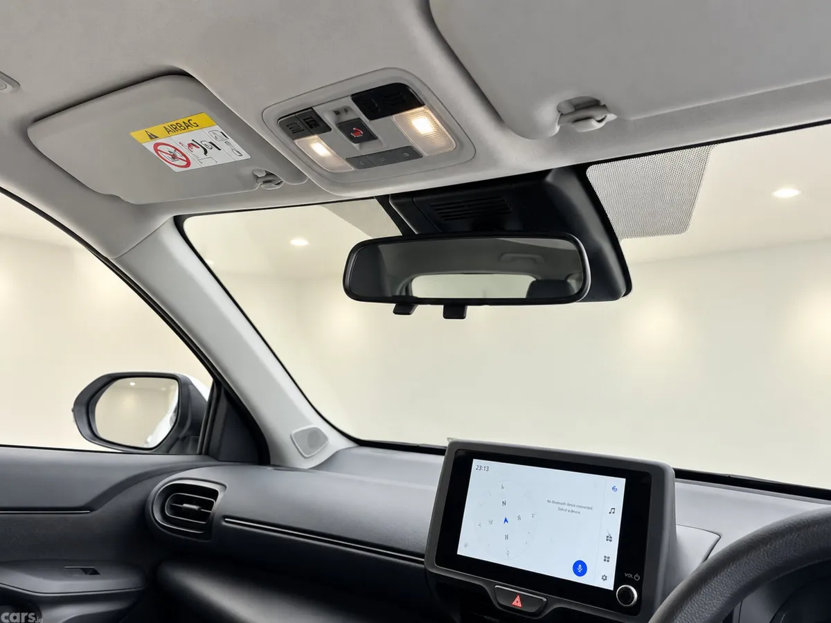 Toyota Yaris Cross SUV, Petrol Hybrid, 2024, White