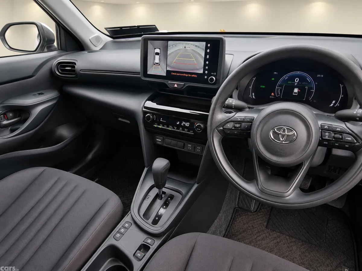 Toyota Yaris Cross SUV, Petrol Hybrid, 2024, White