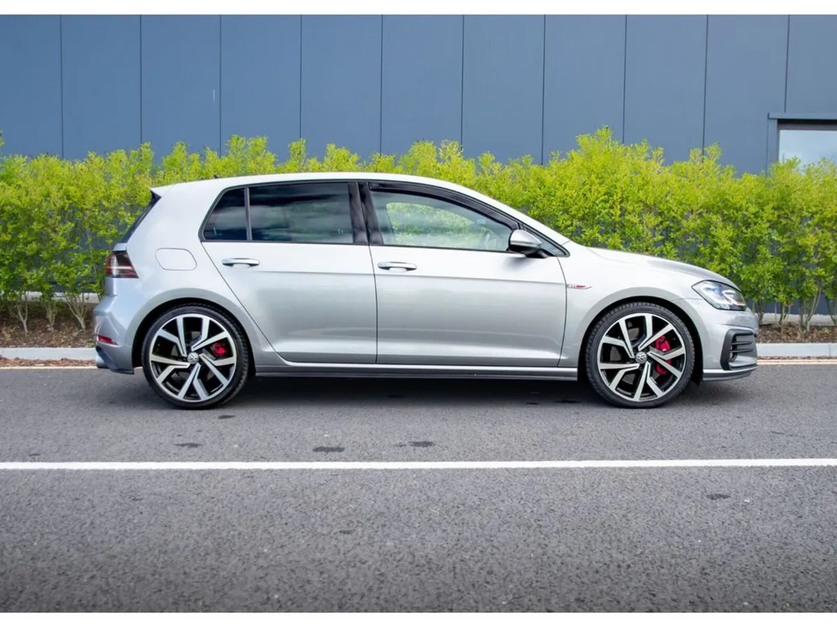 Volkswagen Golf Hatchback, Petrol, 2018, Grey