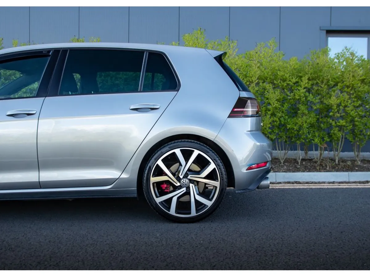 Volkswagen Golf Hatchback, Petrol, 2018, Grey