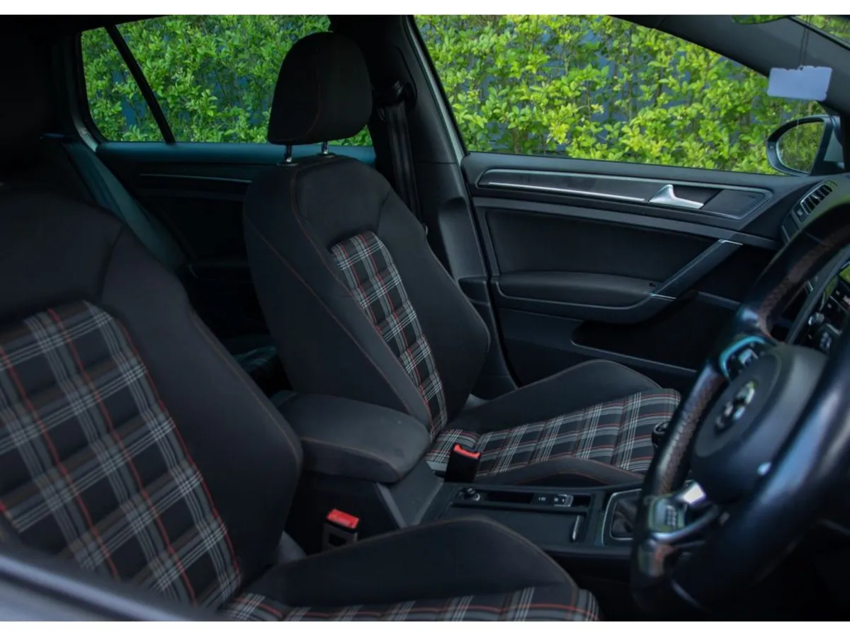 Volkswagen Golf Hatchback, Petrol, 2018, Grey