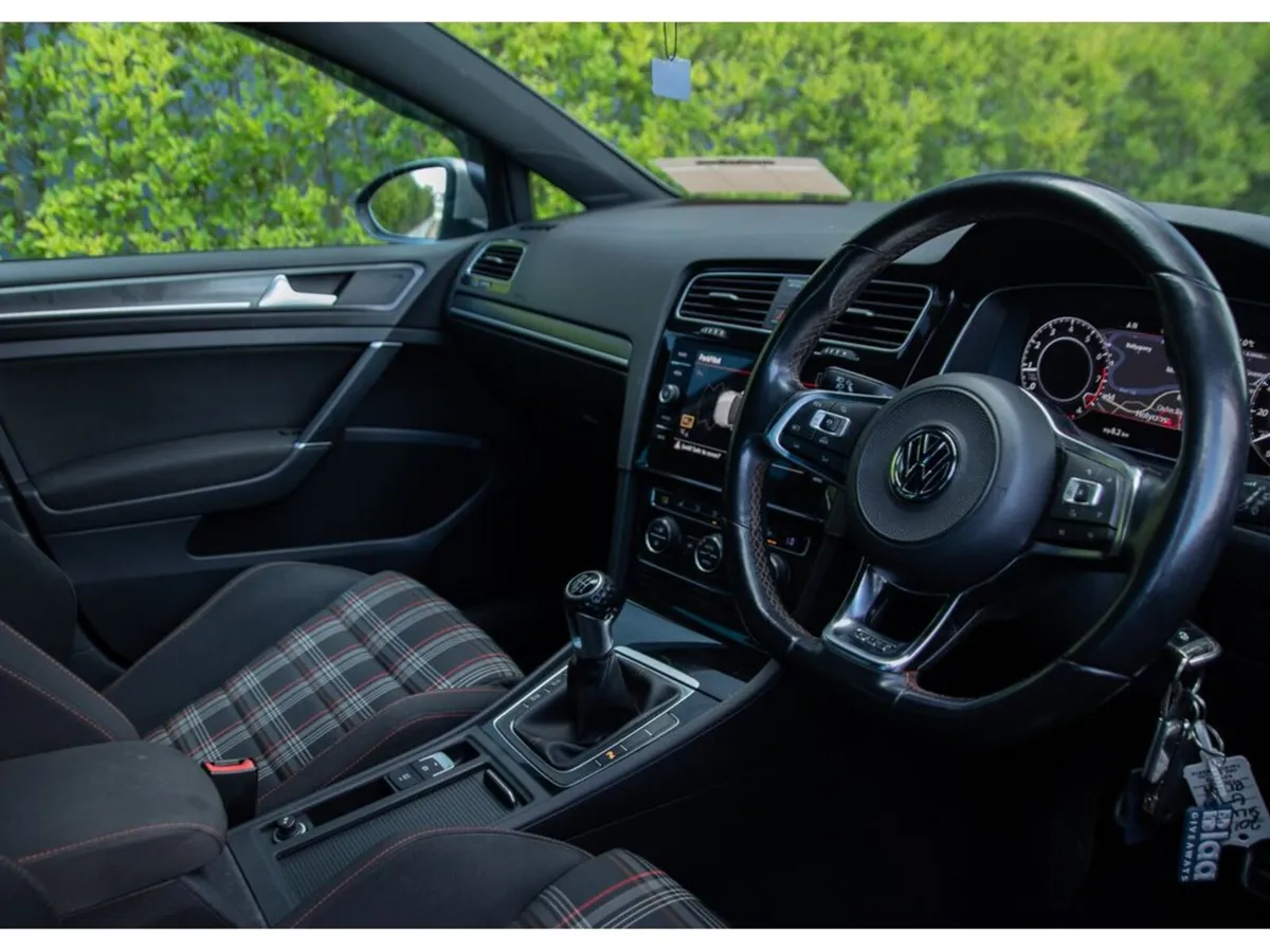 Volkswagen Golf Hatchback, Petrol, 2018, Grey