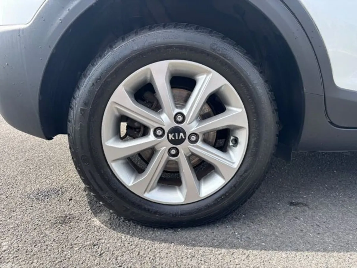 Kia Stonic Hatchback, Petrol, 2018, Grey
