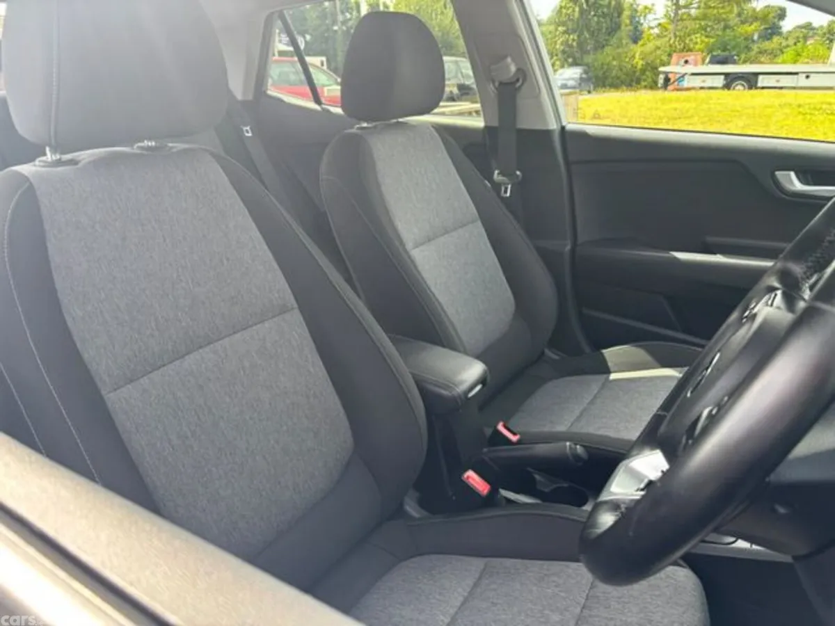 Kia Stonic Hatchback, Petrol, 2018, Grey
