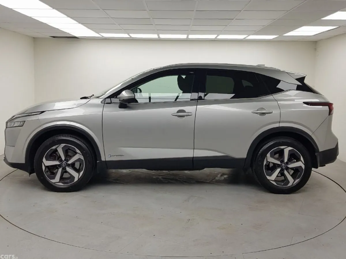 Nissan Qashqai MPV, Petrol, 2023, Grey