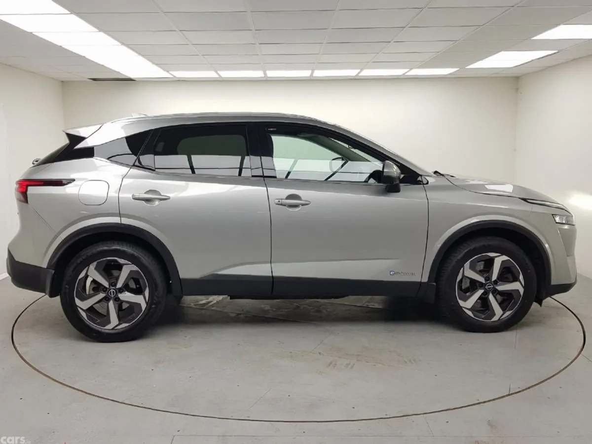 Nissan Qashqai MPV, Petrol, 2023, Grey