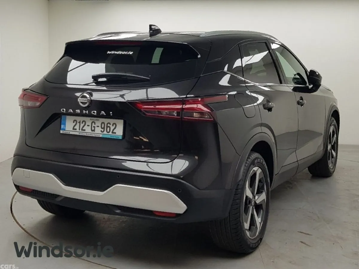 Nissan Qashqai MPV, Petrol, 2021, Black