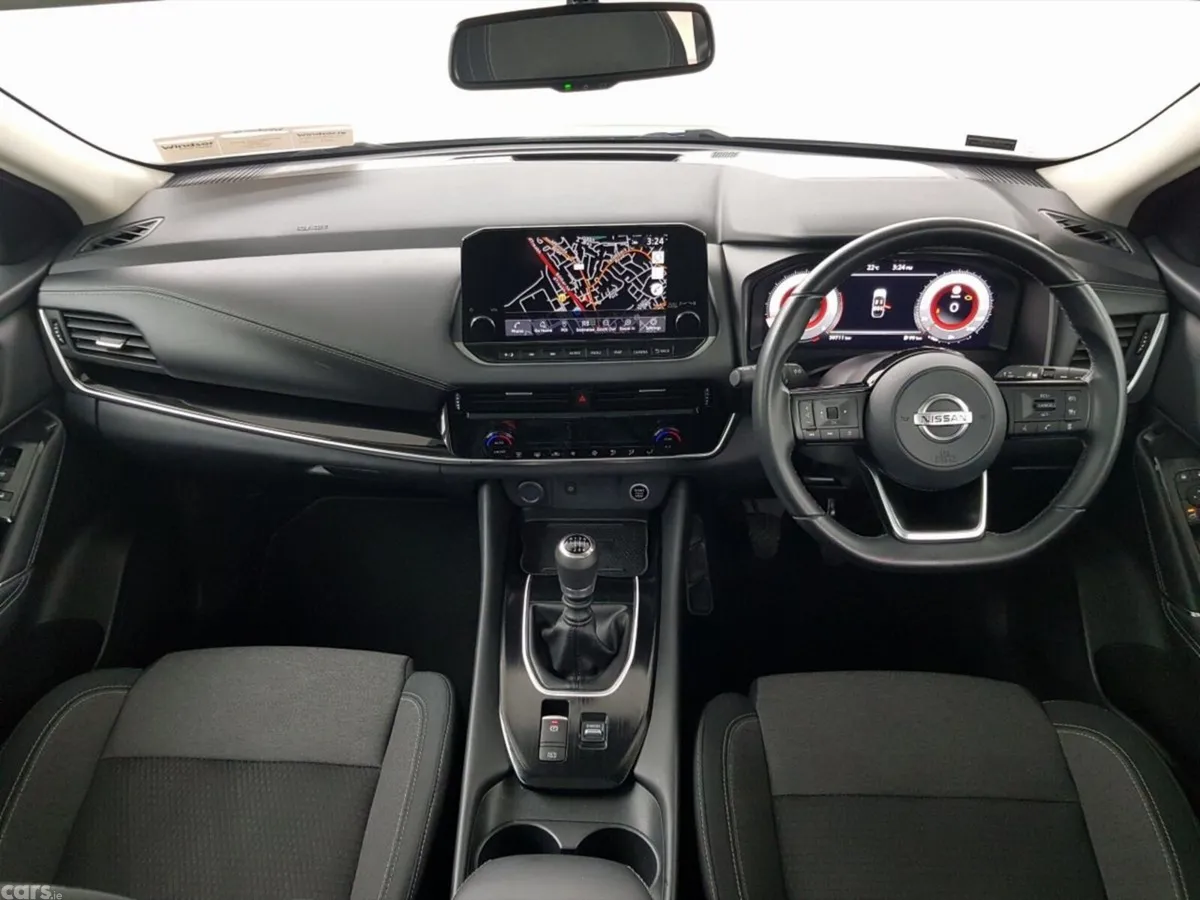 Nissan Qashqai MPV, Petrol, 2021, Black