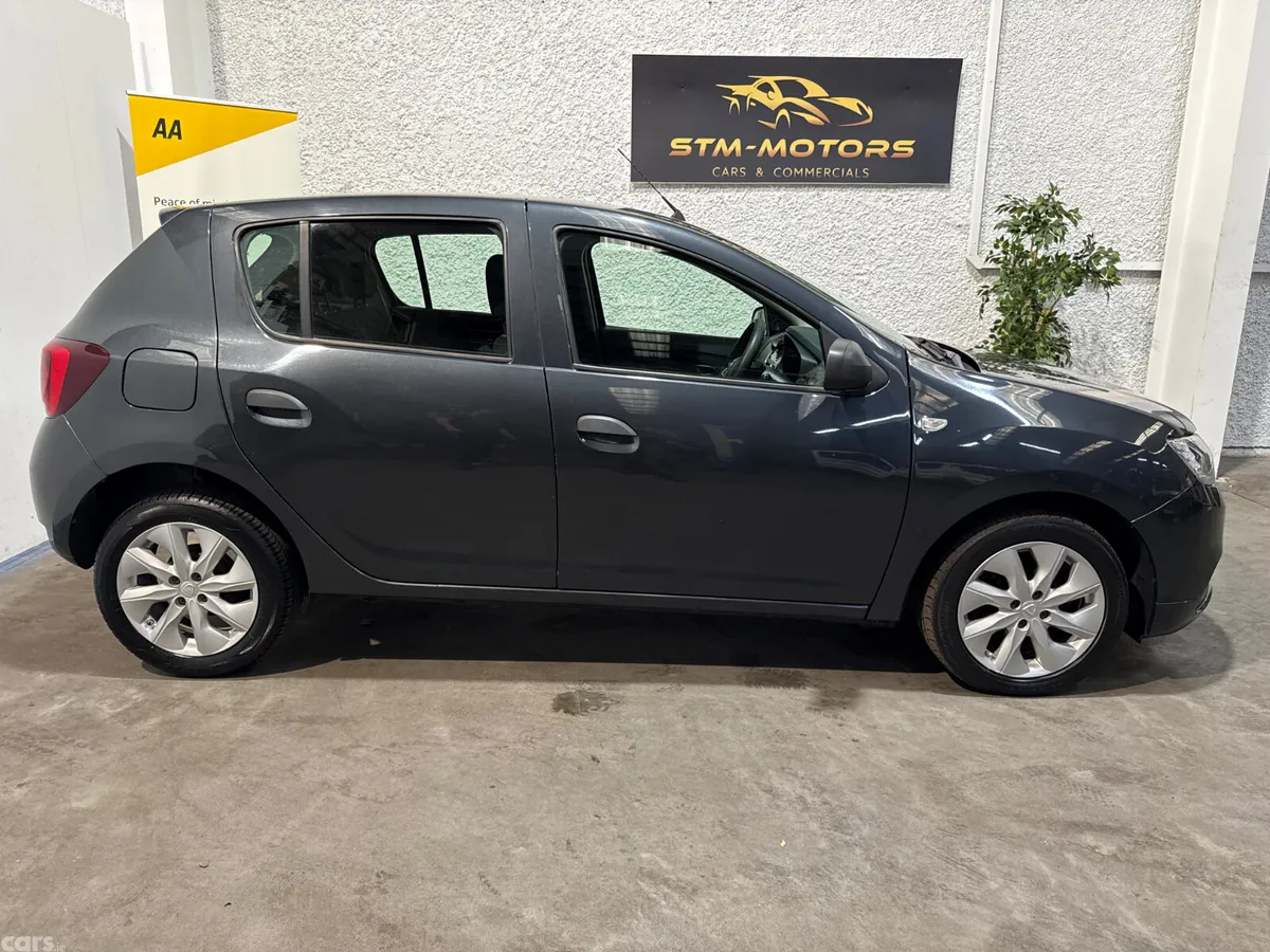Dacia Sandero Hatchback, Petrol, 2021, Grey