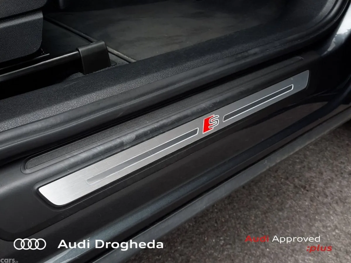 Audi Q5 SUV, Petrol Plug-in Hybrid, 2025, Grey