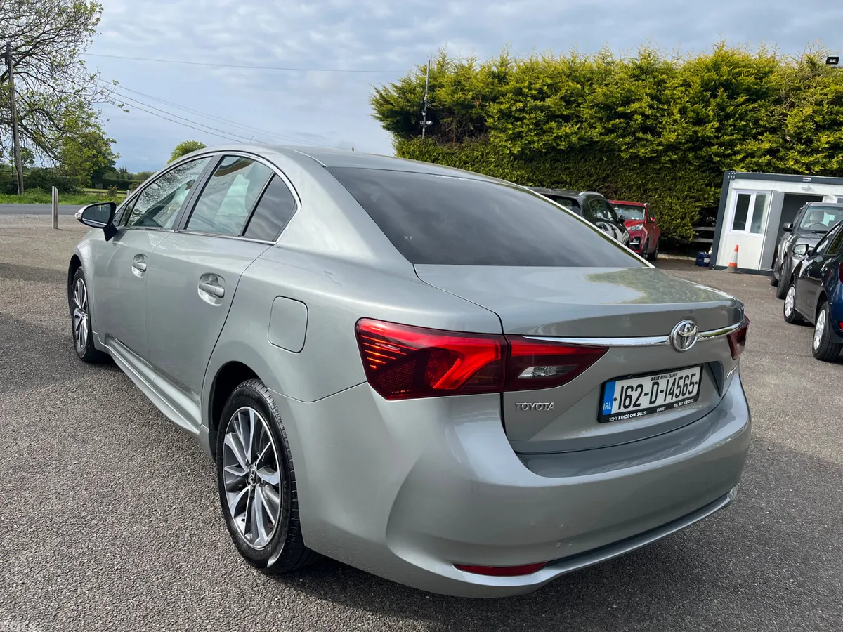 Toyota Avensis Saloon, Diesel, 2016, Grey