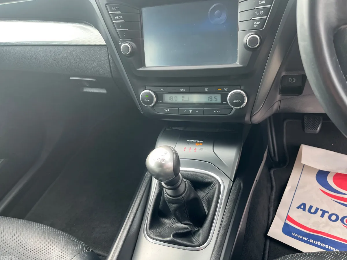 Toyota Avensis Saloon, Diesel, 2016, Grey