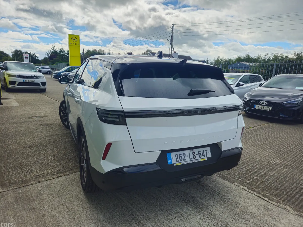 Opel Grandland SUV, Petrol Hybrid, 2026, White
