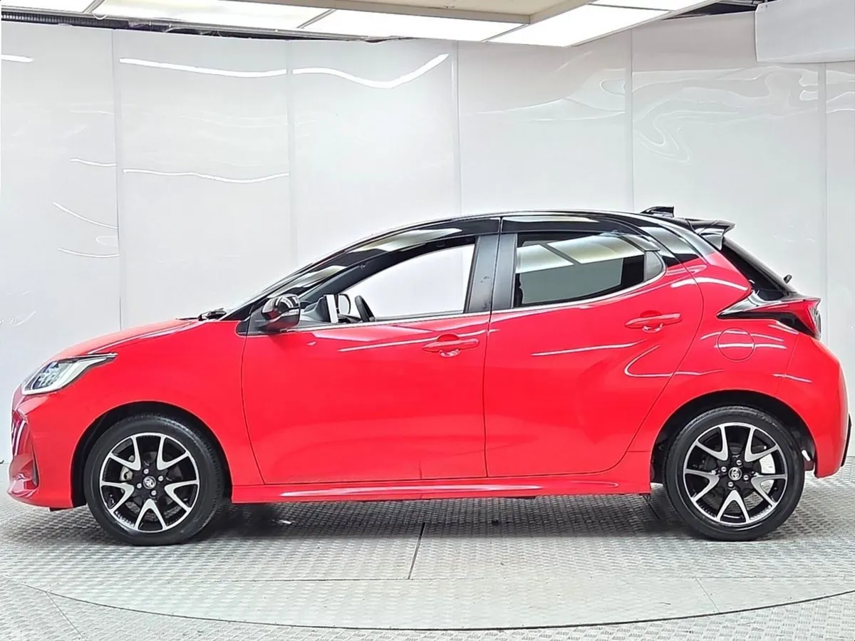 Toyota Yaris Hatchback, Petrol Hybrid, 2021, Red