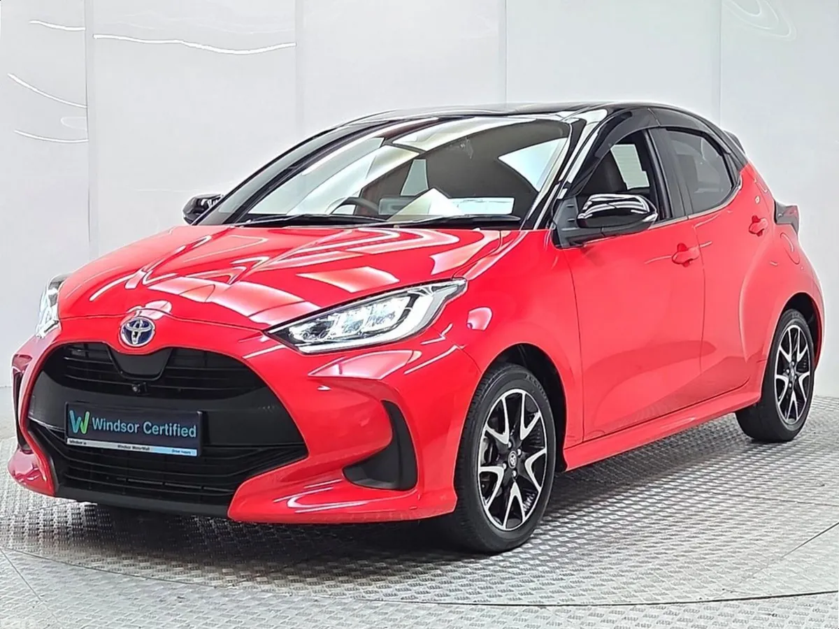 Toyota Yaris Hatchback, Petrol Hybrid, 2021, Red