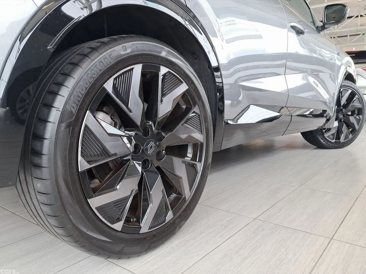 Renault Rafale SUV, Petrol Hybrid, 2025, Grey