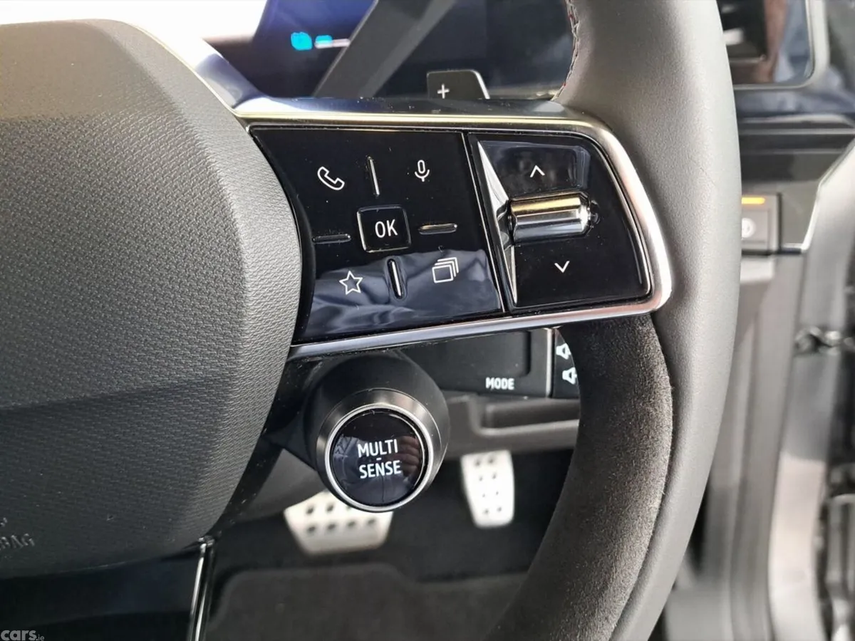 Renault Rafale SUV, Petrol Hybrid, 2025, Grey