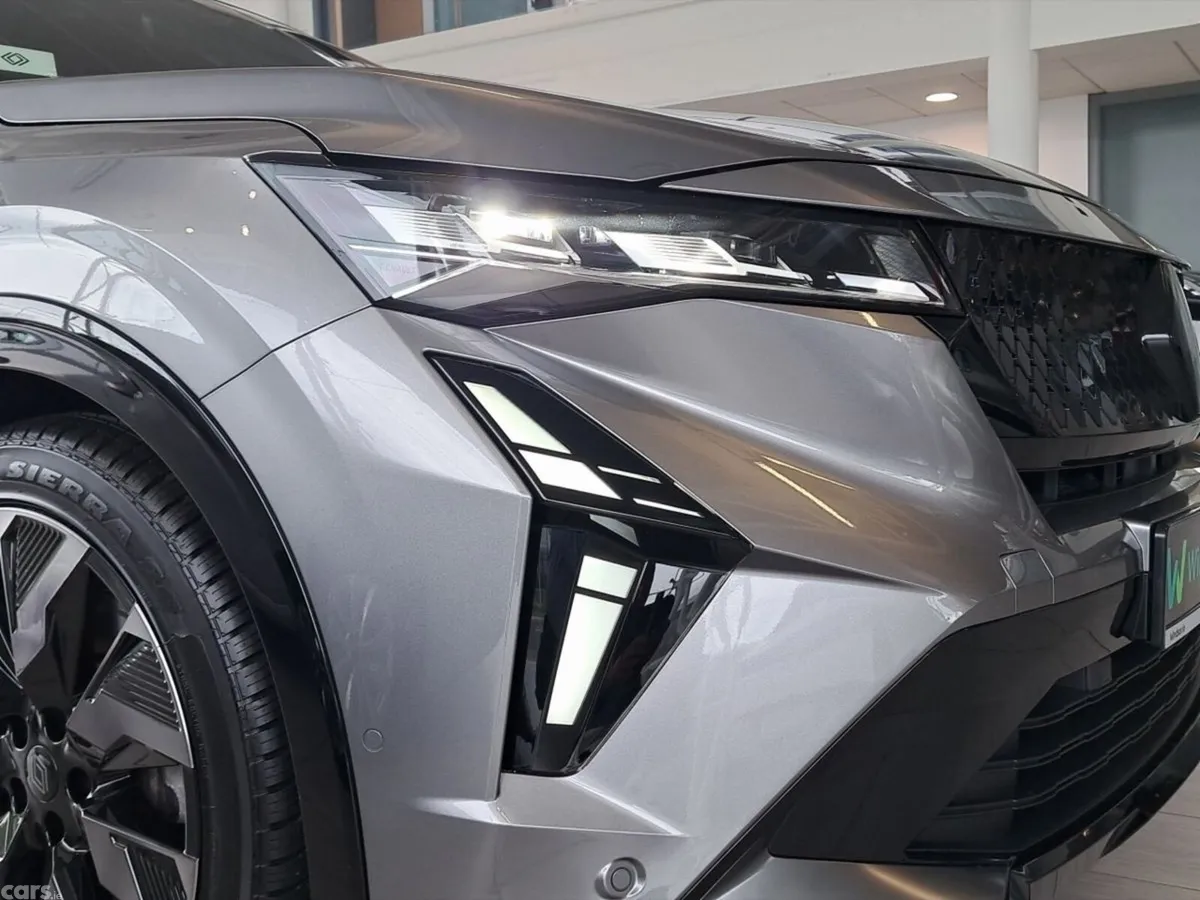 Renault Rafale SUV, Petrol Hybrid, 2025, Grey