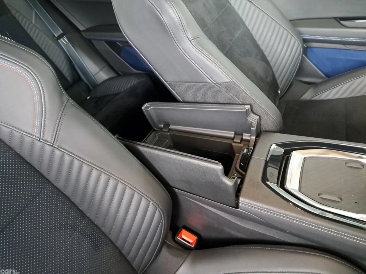 Renault Rafale SUV, Petrol Hybrid, 2025, Grey