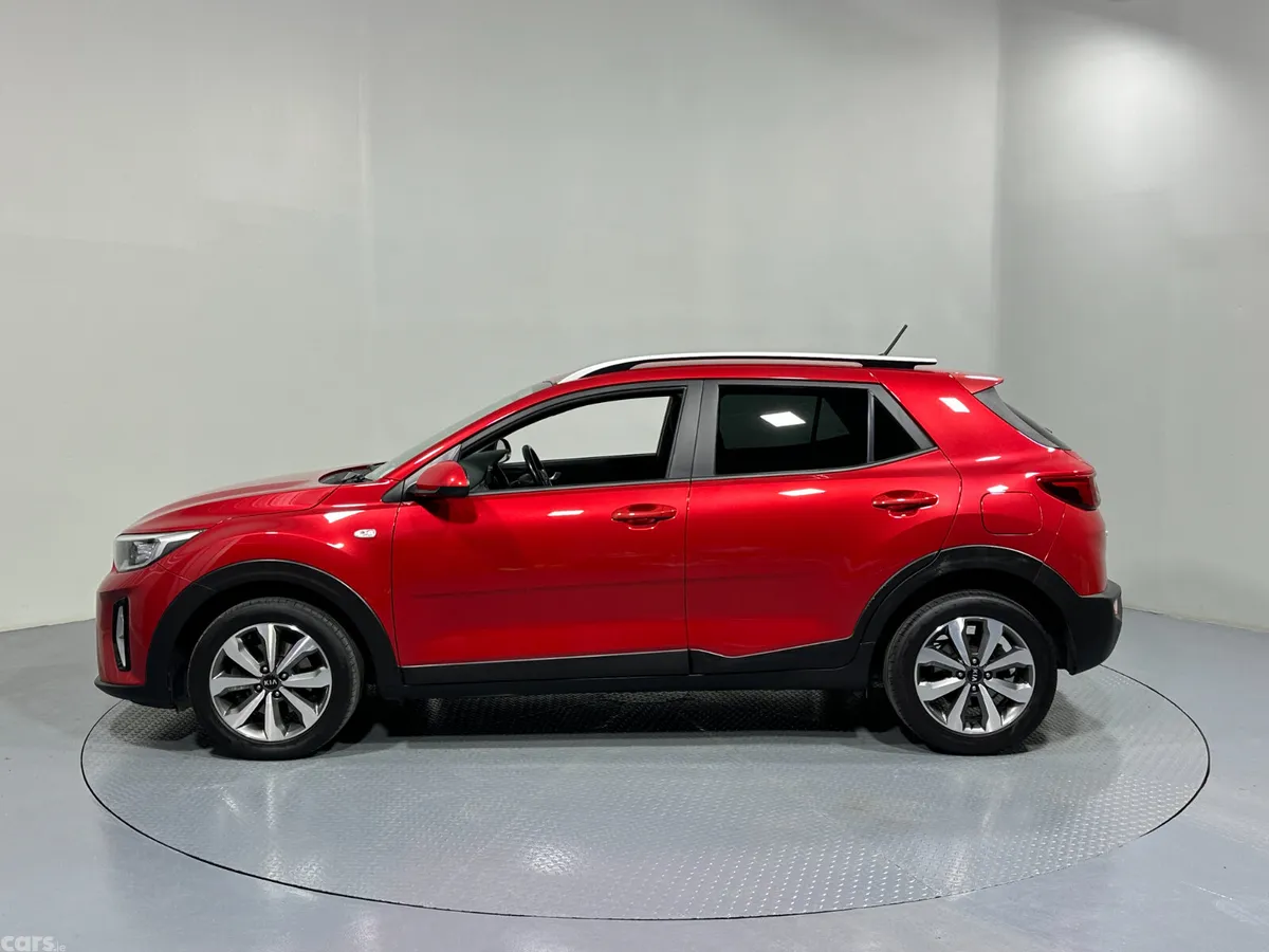 Kia Stonic Hatchback, Petrol, 2021, Red