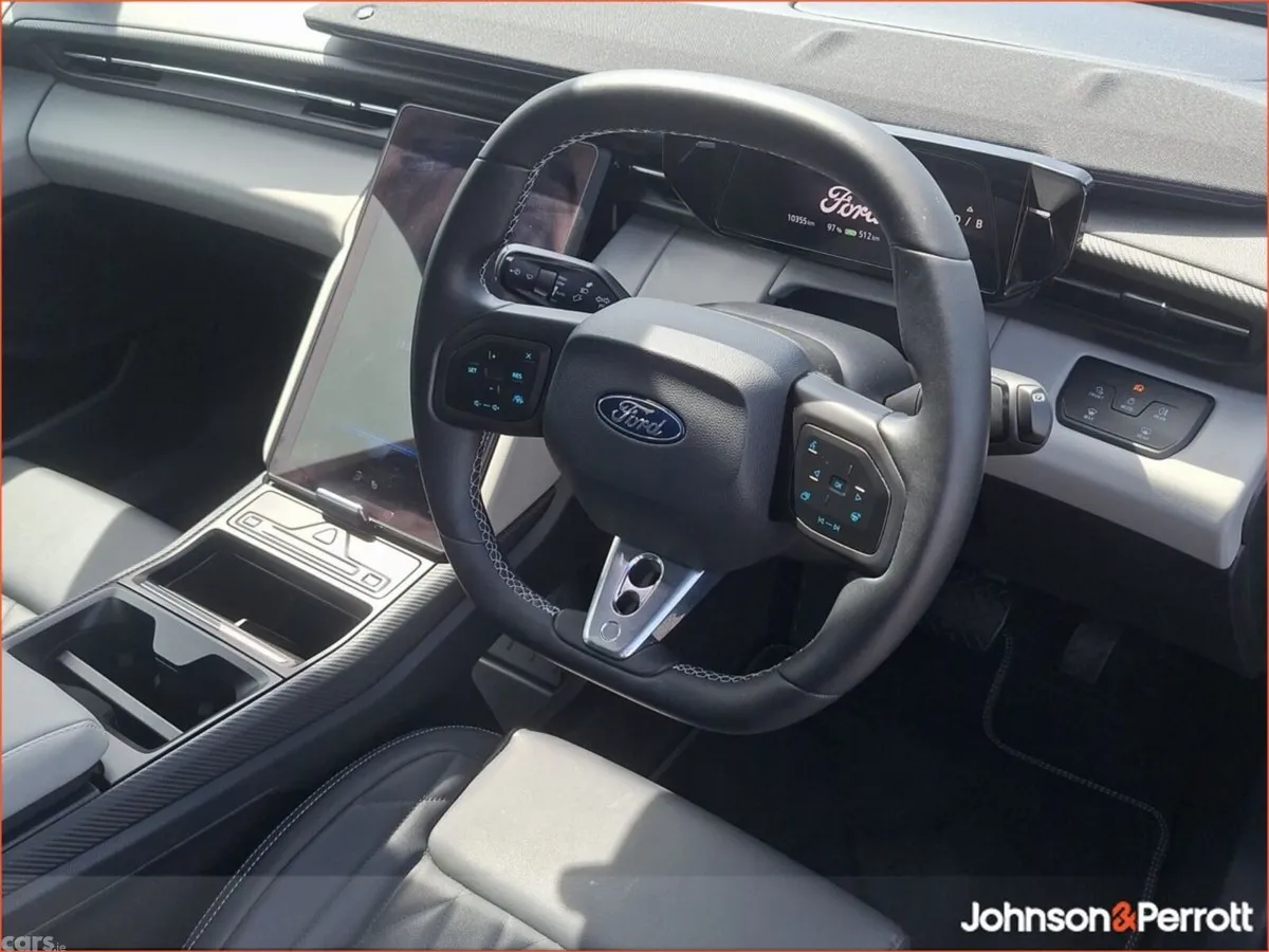 Ford Capri MPV, Electric, 2026, Blue