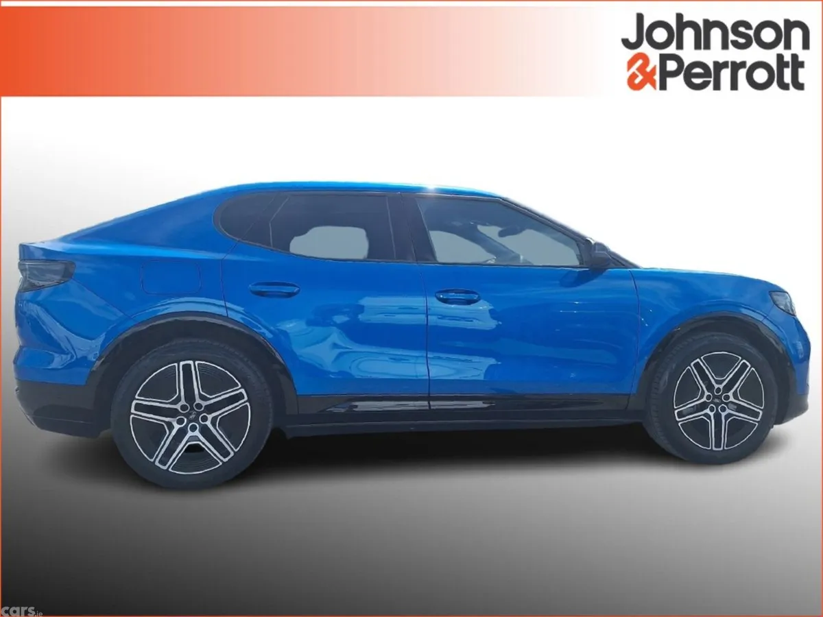 Ford Capri MPV, Electric, 2026, Blue
