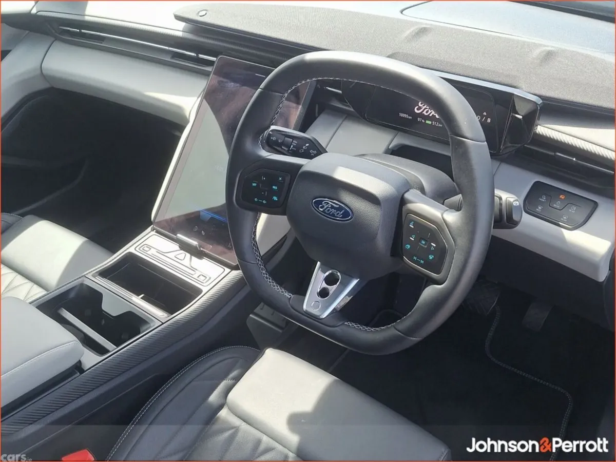 Ford Capri MPV, Electric, 2026, Blue