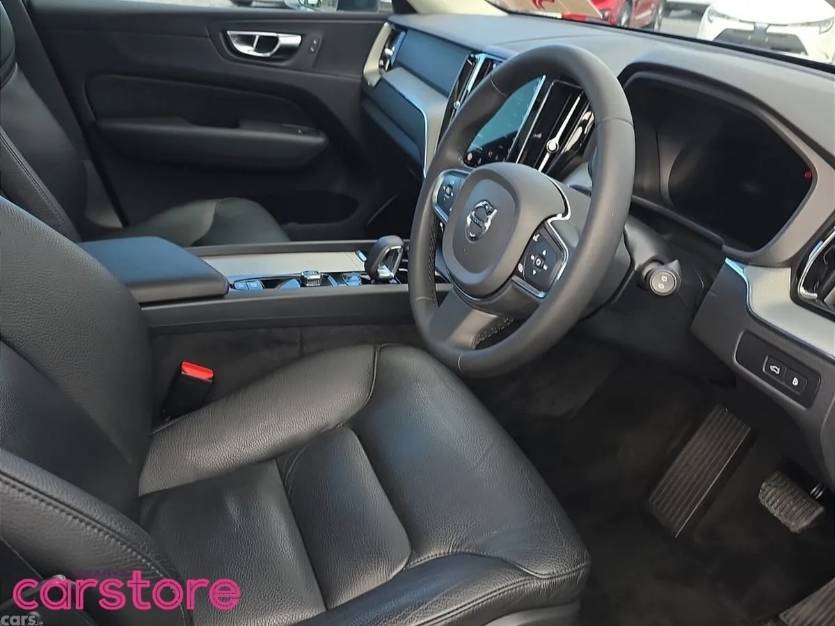 Volvo XC60 SUV, Petrol Hybrid, 2023, Blue