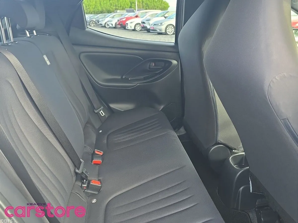 Toyota Yaris Hatchback, Petrol Hybrid, 2021, Brown