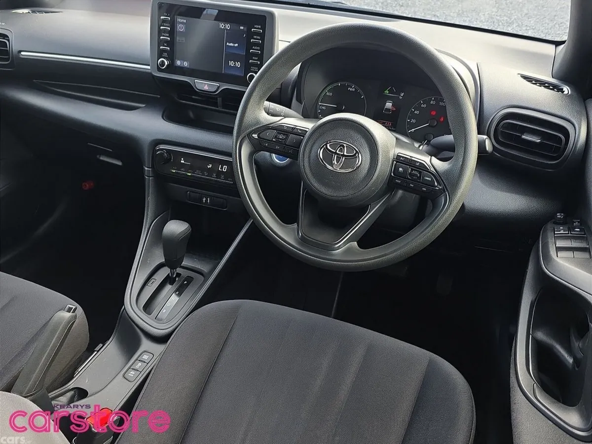 Toyota Yaris Hatchback, Petrol Hybrid, 2021, Brown